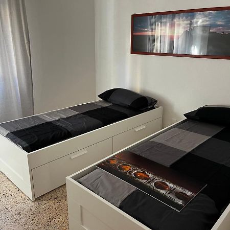 Casa Vacanze Dalla Lory Rimini Exteriör bild